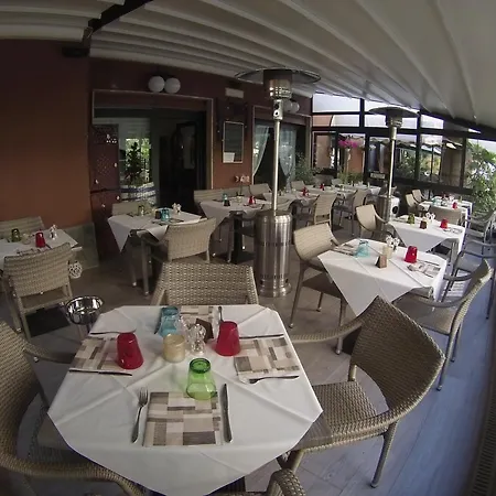 Jole Hotel 2*