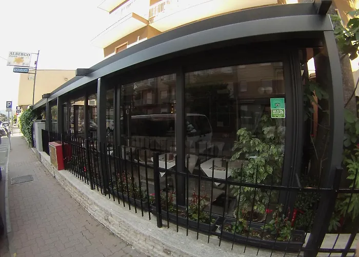 Jole Hotel Marina dʼAndora